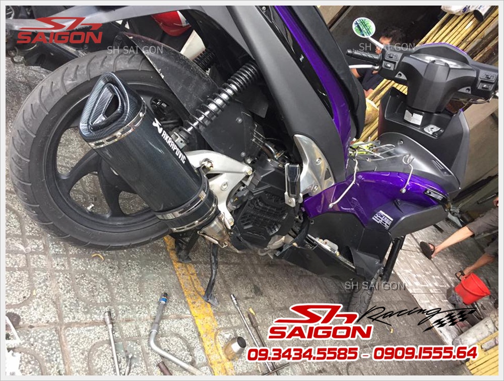 độ pô akapovic cho xe air blade cực ngầu và mạnh mẽ tại Sài Gòn